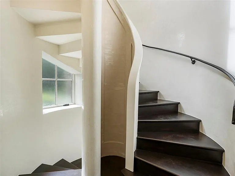 6420 Riverside Dr NW — Photo 56