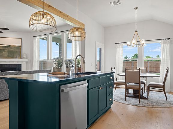 Isabella Kitchen Breakfast Area