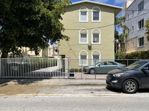 224 SW 4 Ave