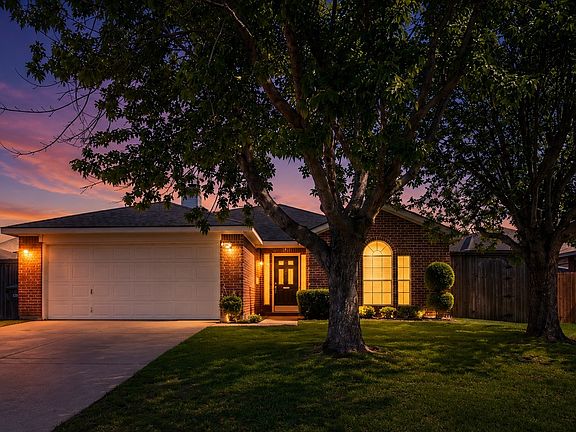 2nd image of 4905 Fox Ridge Ln