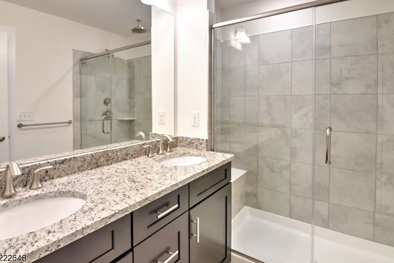 712 Parkview Ln — Photo 8