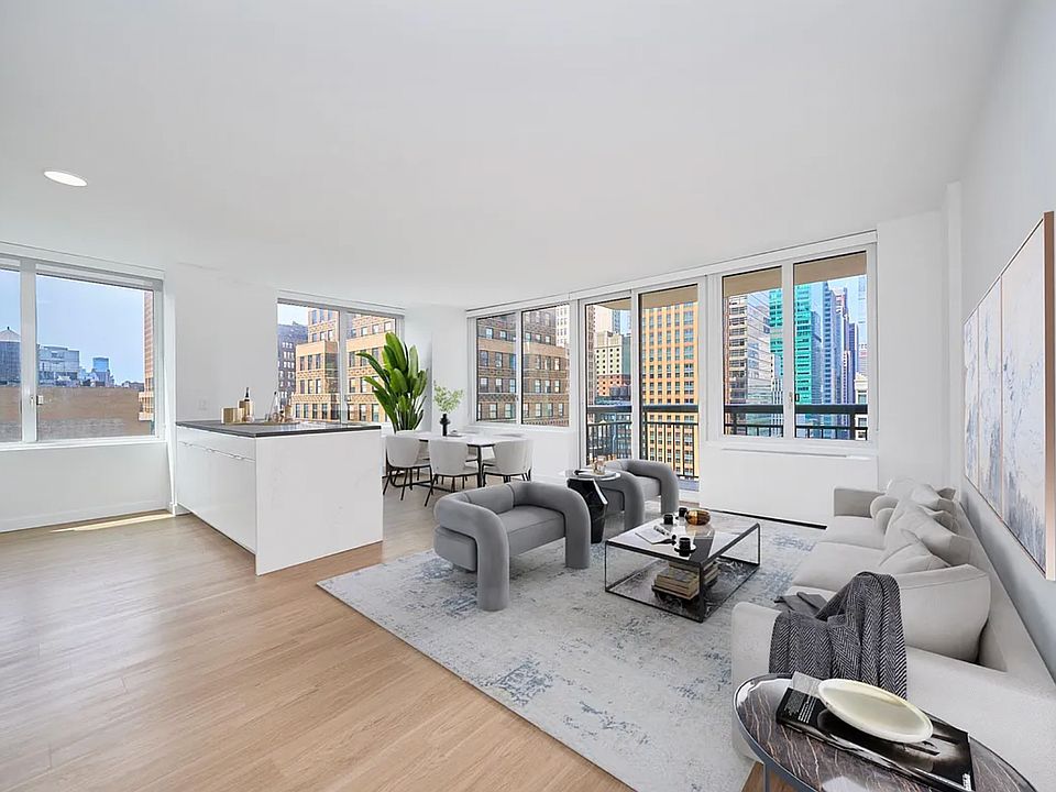 1st image of 70 W 37th St #714