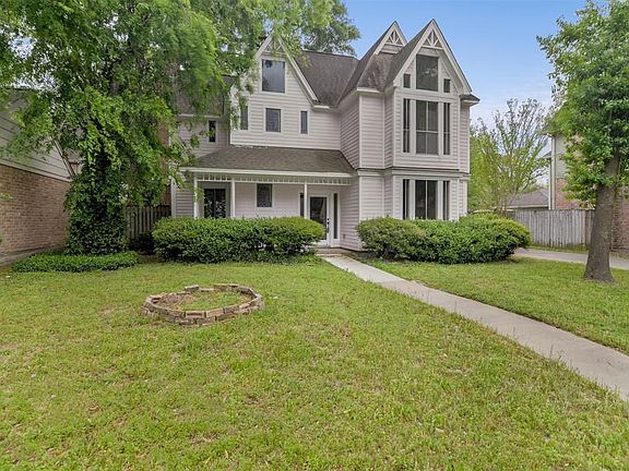 2nd image of 6615 Castle Lane Dr
