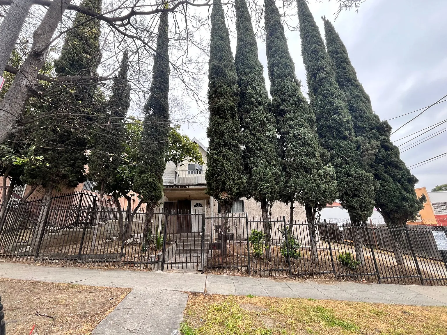 Beautiful Dormitory Style Housing Available — Photo 1