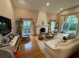 401 N Kings Rd, Los Angeles, CA 90048