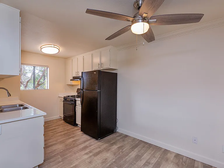 Elan Quail Pointe Apartment Homes — Photo 11