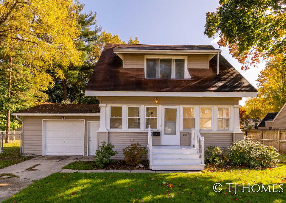 1st image of 3258 Townsend Ave NE