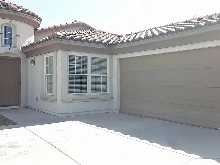 3145 N 302nd Ln — Photo 3