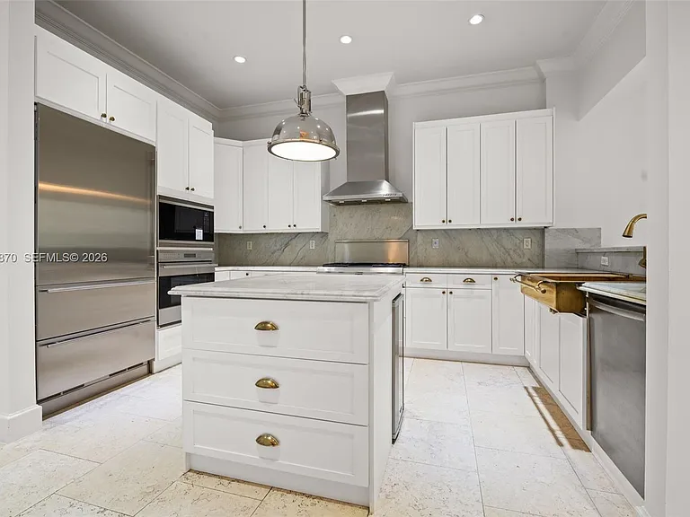 530 Valencia Ave #2 — Photo 8