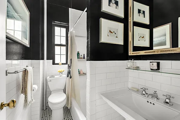 Sold by Sotheby's International Realty | media 18