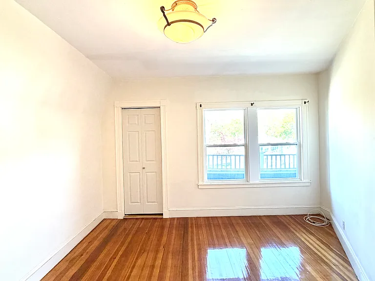 338-340 Central Ave #3 — Photo 4