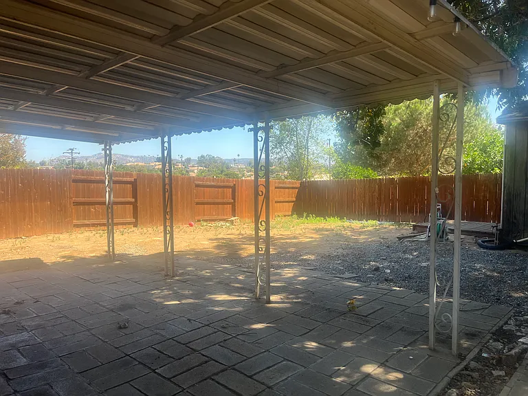826 Birch Ave — Photo 4