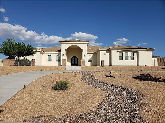 2nd image of 2414 Seminole Way