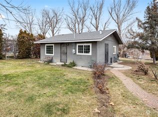 310 Crewport Rd, Granger, WA 98932