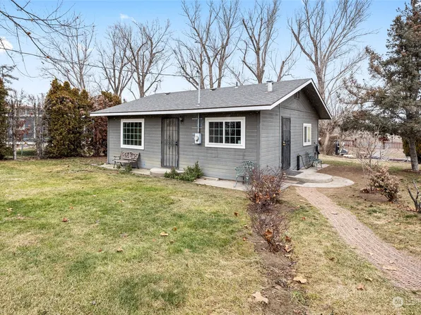 310 Crewport Road, Granger, WA 98932
