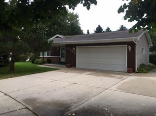2301 E Mark Dr, Sheboygan, WI 53083