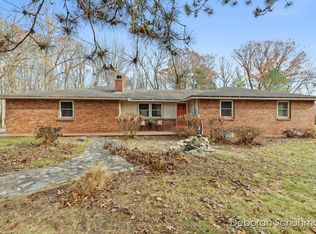 2410 Thornapple River Dr SE, Grand Rapids, MI 49546