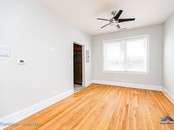 4th image of 911 N Francisco Ave #913-3W
