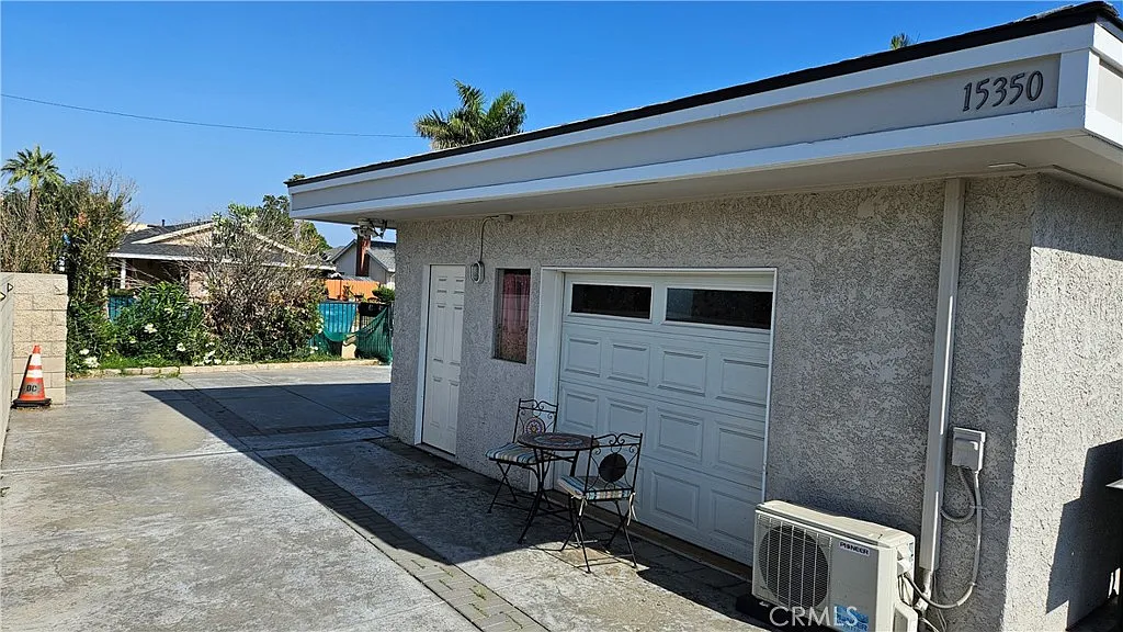 1 bed, 560 sqft, $1,899 — Photo 3