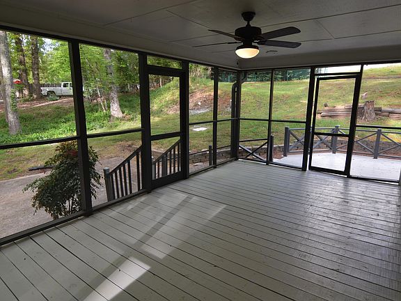 3rd image of 2410 Basin Dr