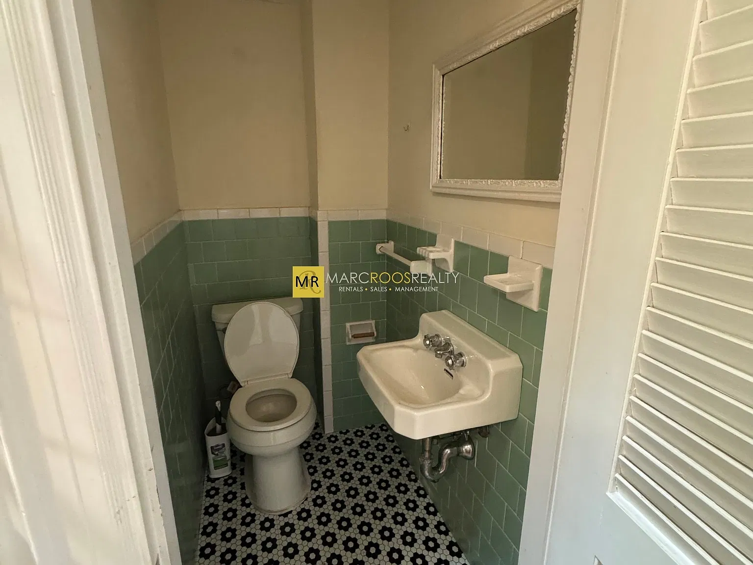 1714 Beacon St — Photo 2