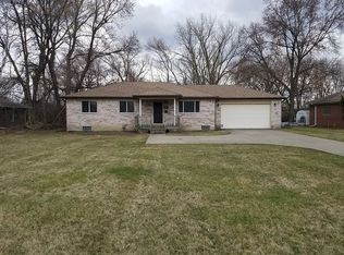 12861 W Ten Mile Rd, Oak Park, MI 48237