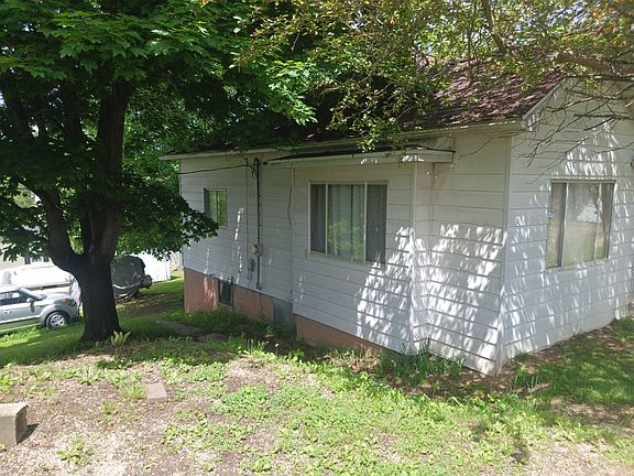 2nd image of 105 Kyle Ave