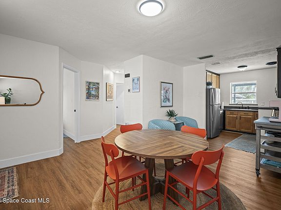 5th image of 489 Seacrest Ave