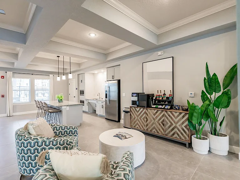 Vantage Apartments — Photo 23