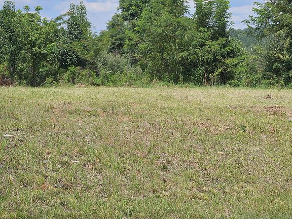 2nd image of 6 Links View Dr