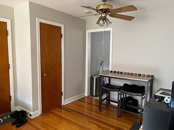 3rd image of 7371 N Winchester Ave APT 2E