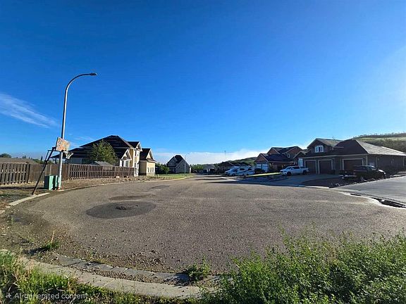 5th image of 10312 86th St