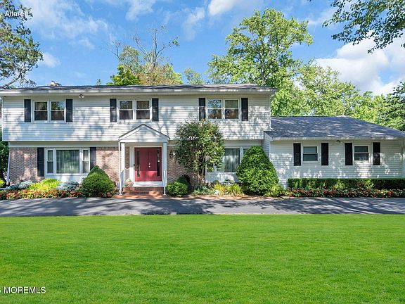 3rd image of 34 Kingsley Drive