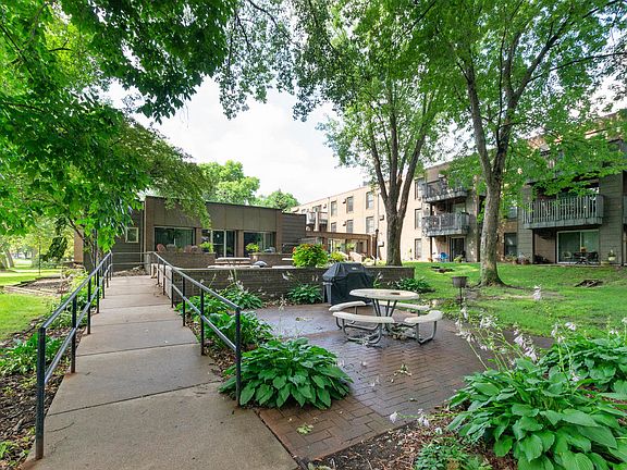 3rd image of 2800 Hamline Ave N APT 307