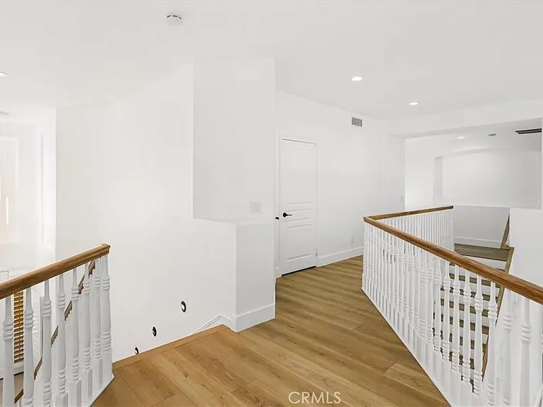 23679 Ridgeway — Photo 23