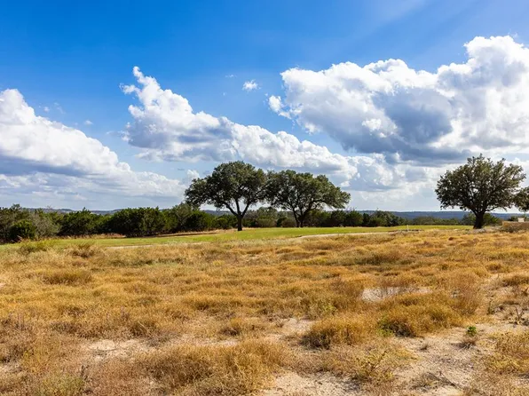 1032 E Albatross Way, Kerrville, TX 78028