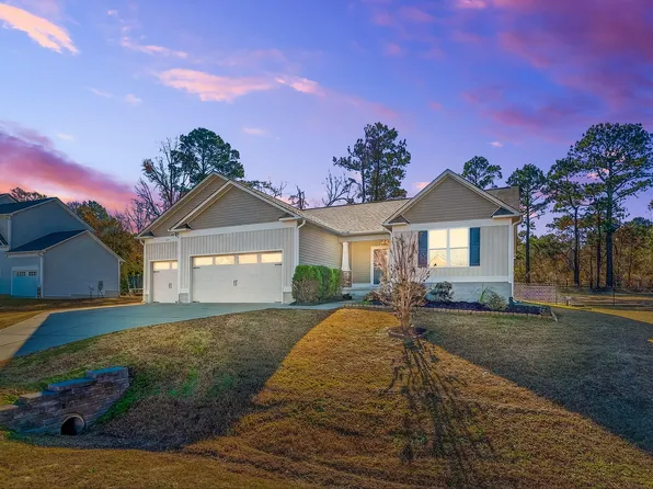 235 Highcroft Cir, Benson, NC 27504