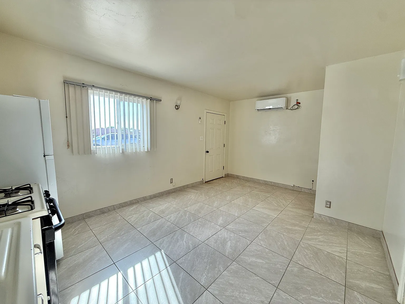 1 bed, $700 — Photo 3