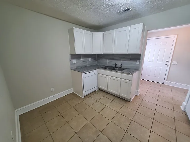222A Woodrow St — Photo 8