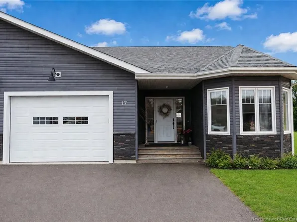 17 Nightingale Ct, Florenceville Bristol, NB E7L 0C6