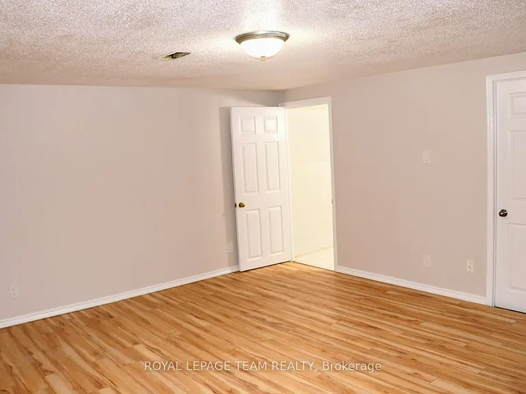 1220 Dorchester Ave — Photo 12