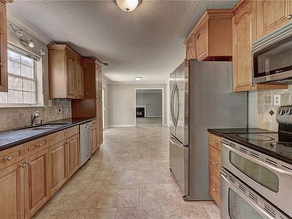 4th image of 6482 Castle Downs Ct