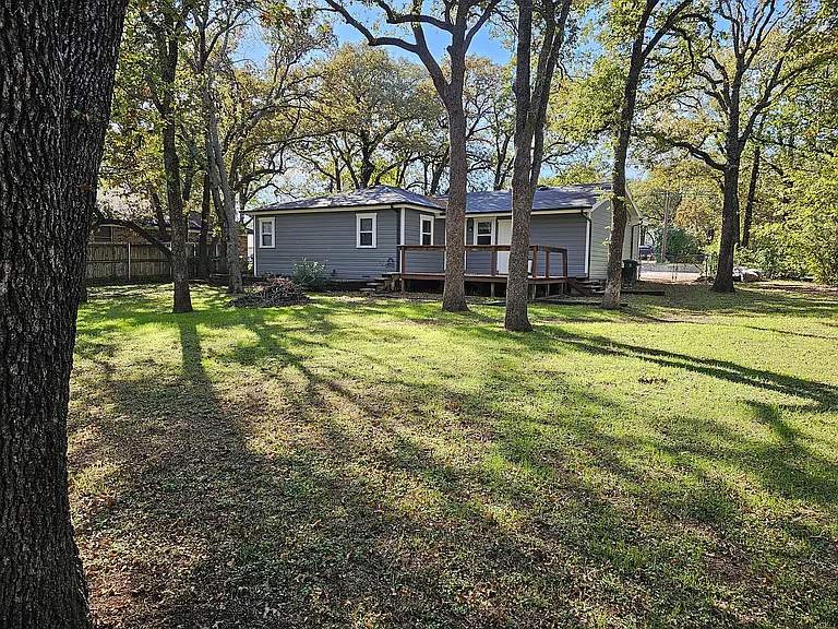 3208 Brown Trl — Photo 11