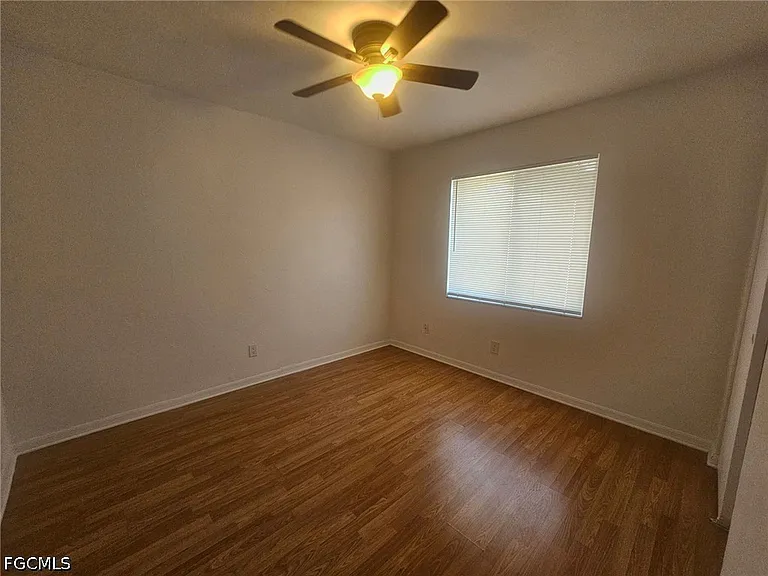 5989 Hillyer Ct W — Photo 16