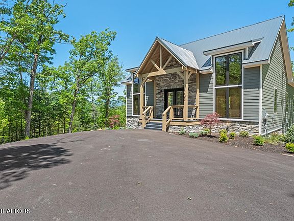 2nd image of 2429 Rainbow Falls Ln