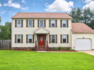 915 High Point Cir, Chesapeake, VA 23322