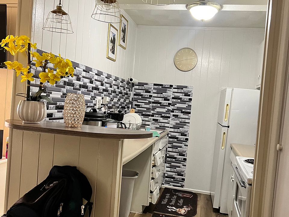 Sample photos from current tenant