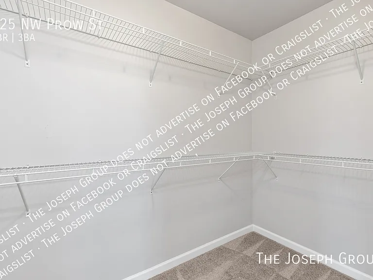 625 NW Prow St — Photo 29