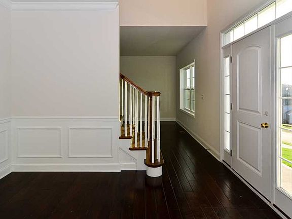 2nd image of 121 English Farms Dr