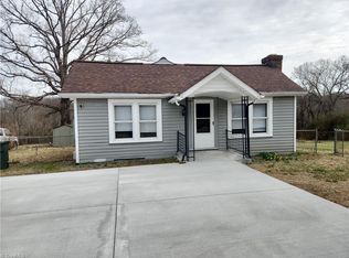 422 Thomas St, Eden, NC 27288